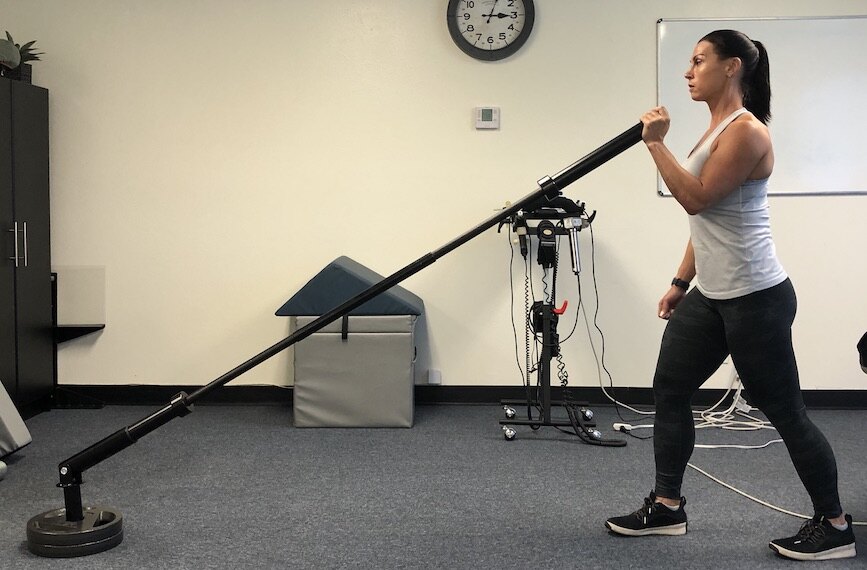 Split-Stance-Single-Arm-Landmine